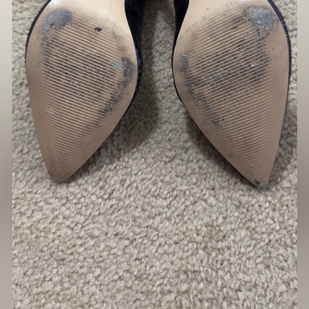 Worn twice in very good conditions